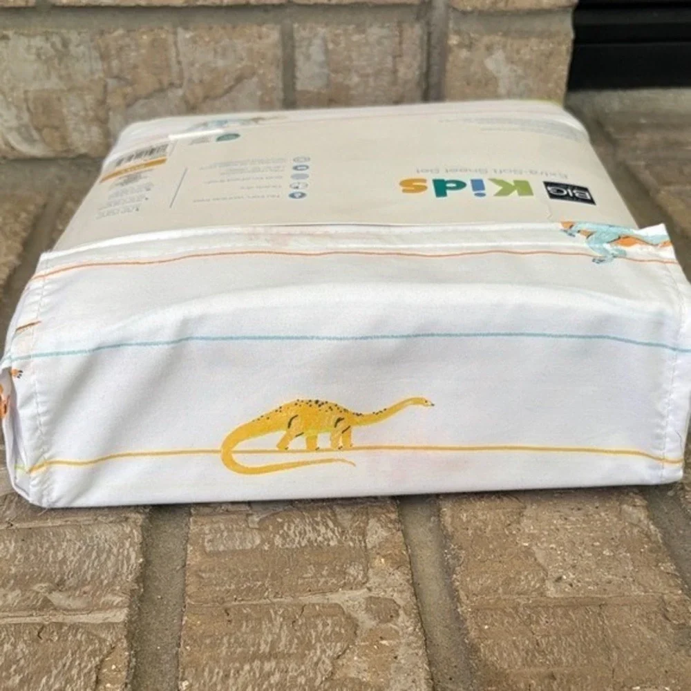 The Big One Kids Dinosaur Full Sheet Set T-Rex, Pterodactyl Multicolor NWT